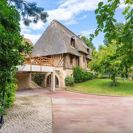 Norman House With Pool And Garden Near Hippodrome Deauville